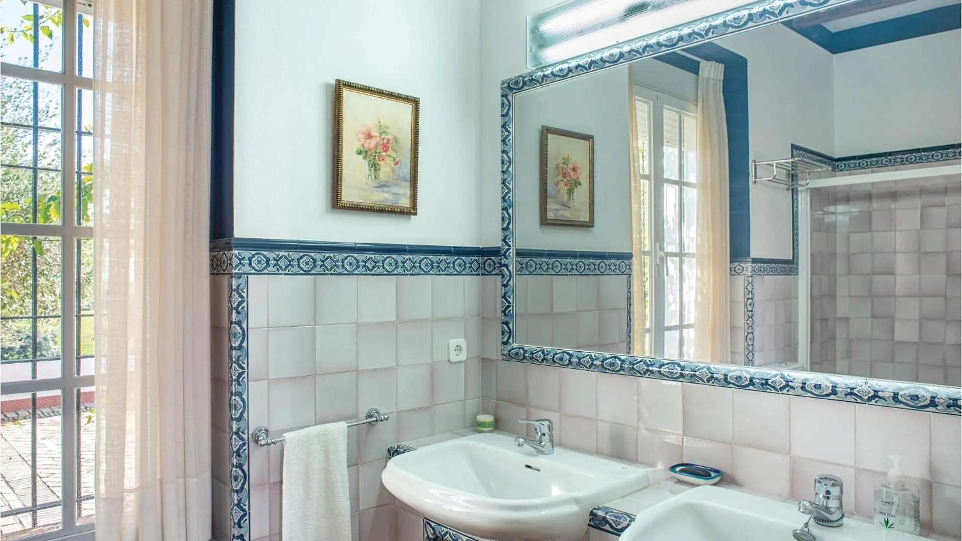 Holiday home 4 Bedroom Beautiful Home In El Garrobo