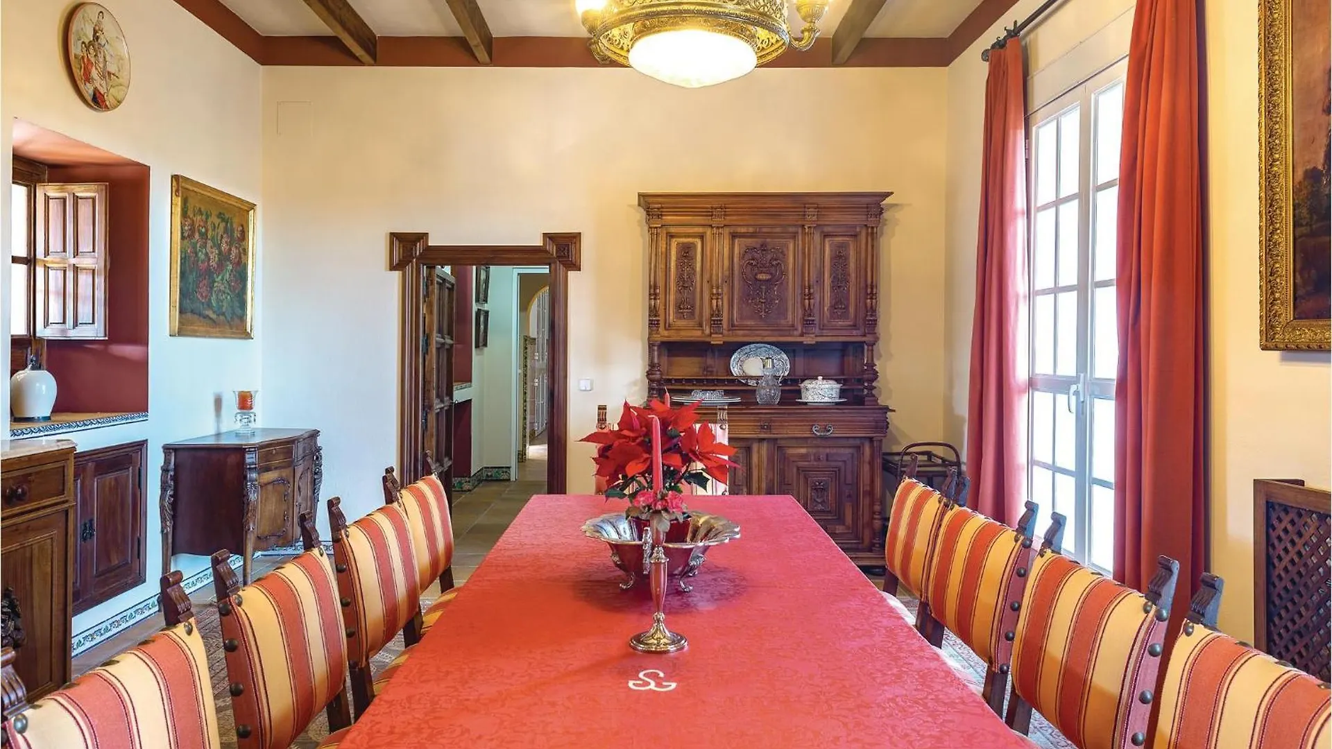 4 Bedroom Beautiful Home In El Garrobo