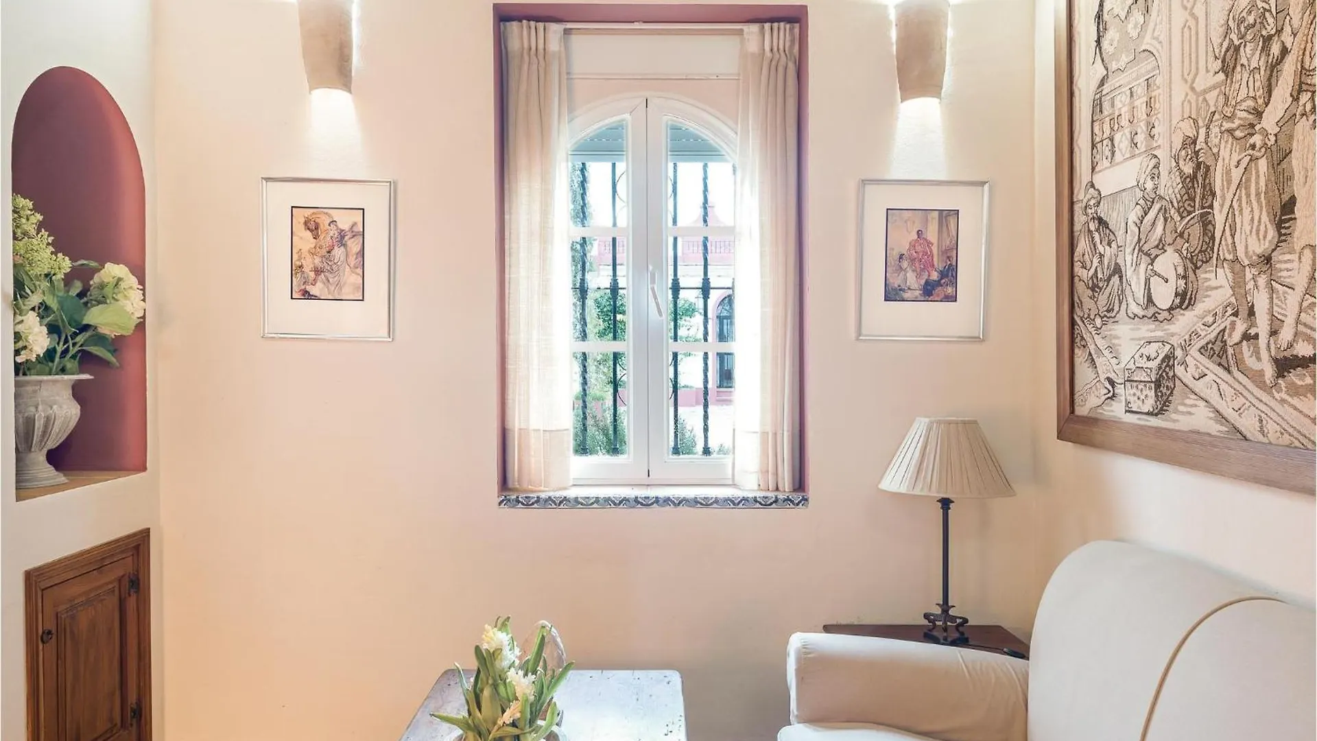 4 Bedroom Beautiful Home In El Garrobo
