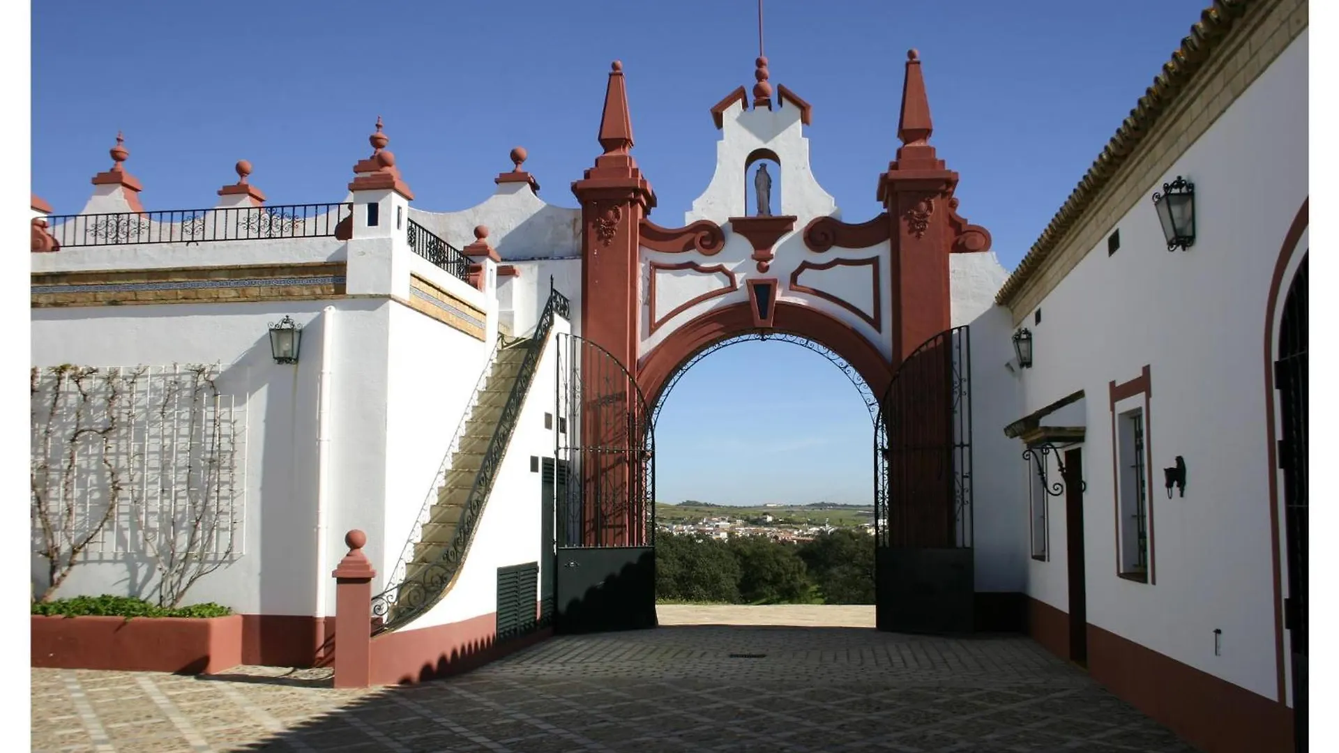 Holiday home 4 Bedroom Beautiful Home In El Garrobo Spain