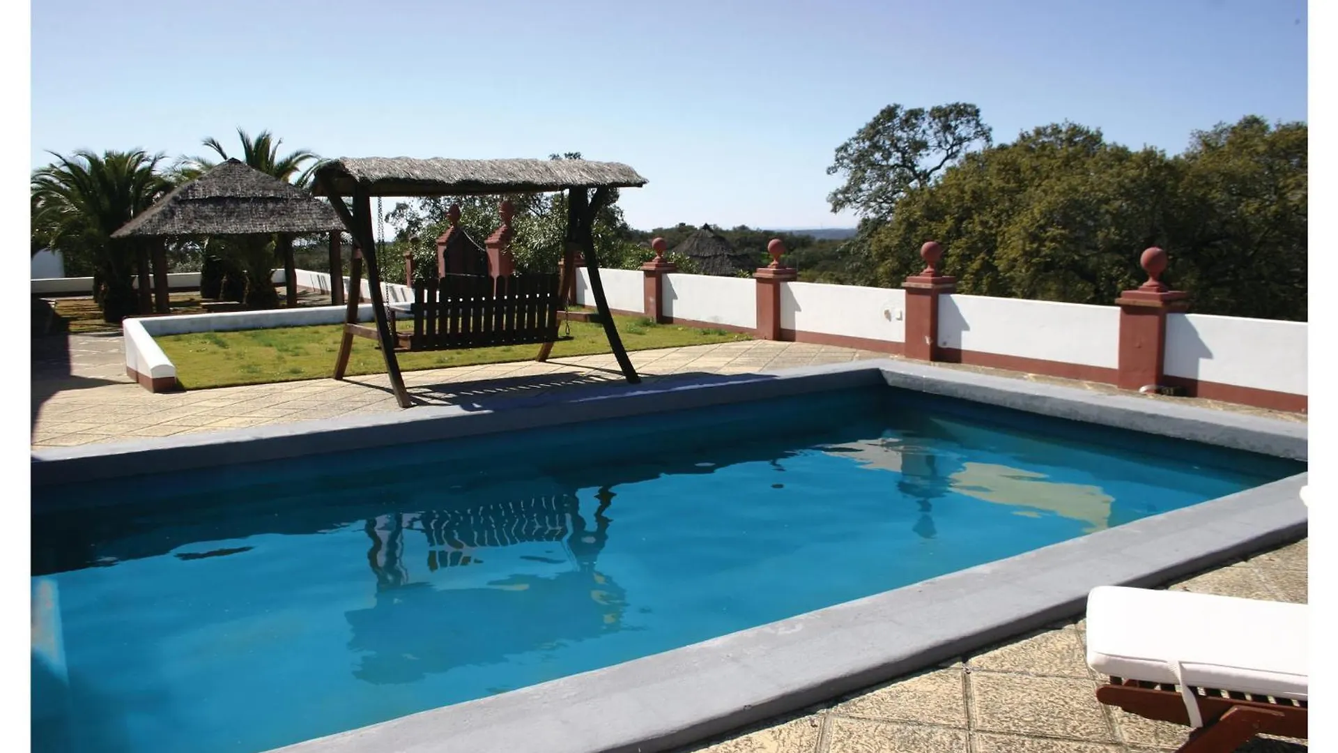 4 Bedroom Beautiful Home In El Garrobo Holiday home